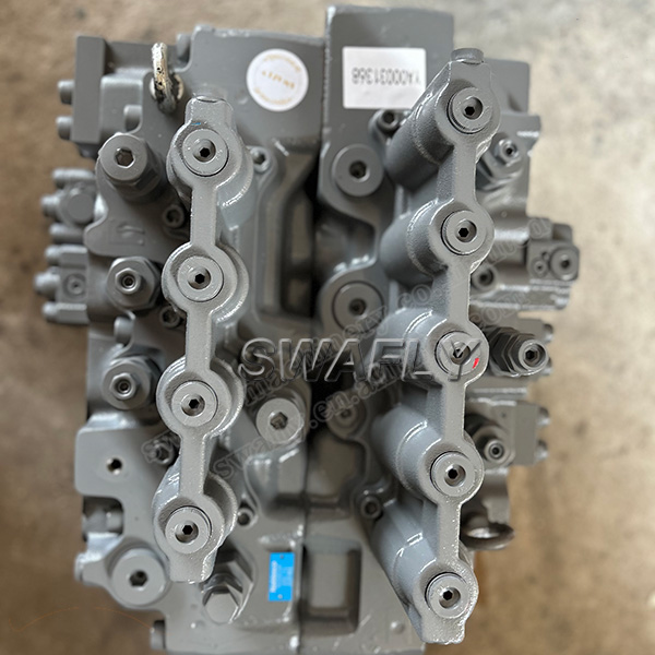 Hitachi YA00031368 main control valve