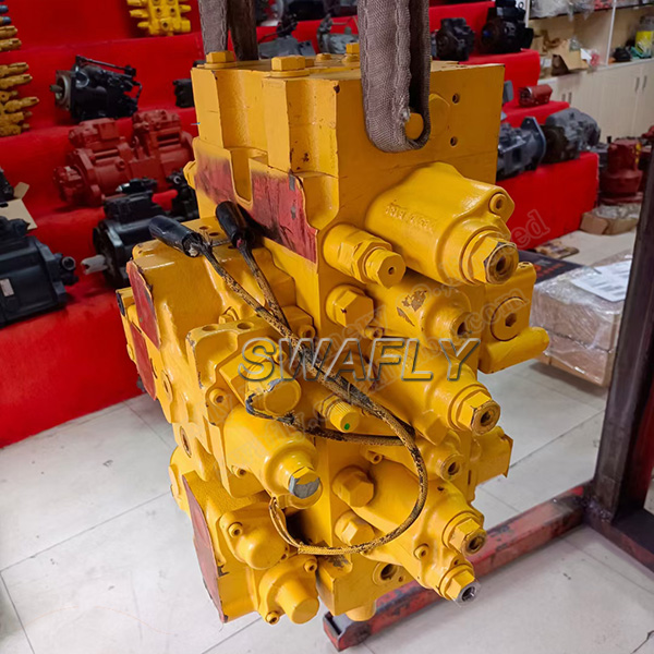 Komatsu PC200-8 Main Control Valve 723-47-23103