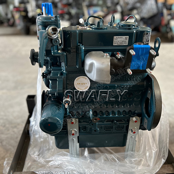 Kubota D902-EF81 engine 3200RPM 15.9KW 1J015-10001