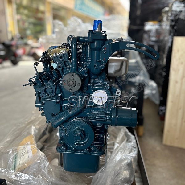 Kubota D902-EF81 engine 3200RPM 15.9KW 1J015-10001