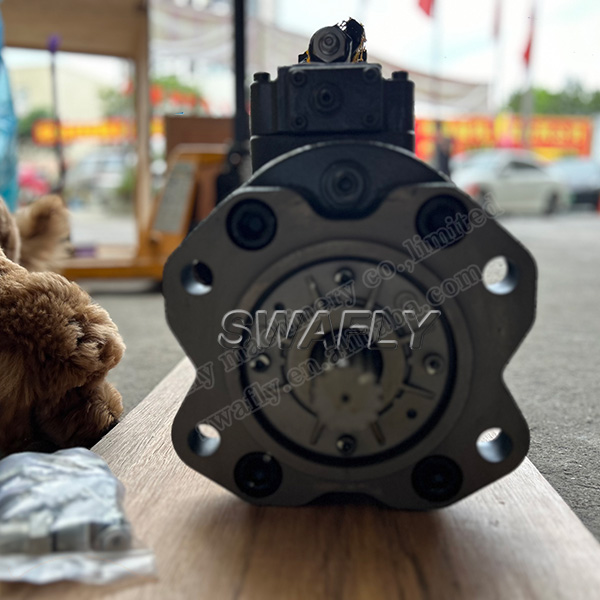 VOLVO EC210C hydraulic pump